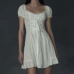 Daisy - Broderie Day Dress White - Size Small - NWT